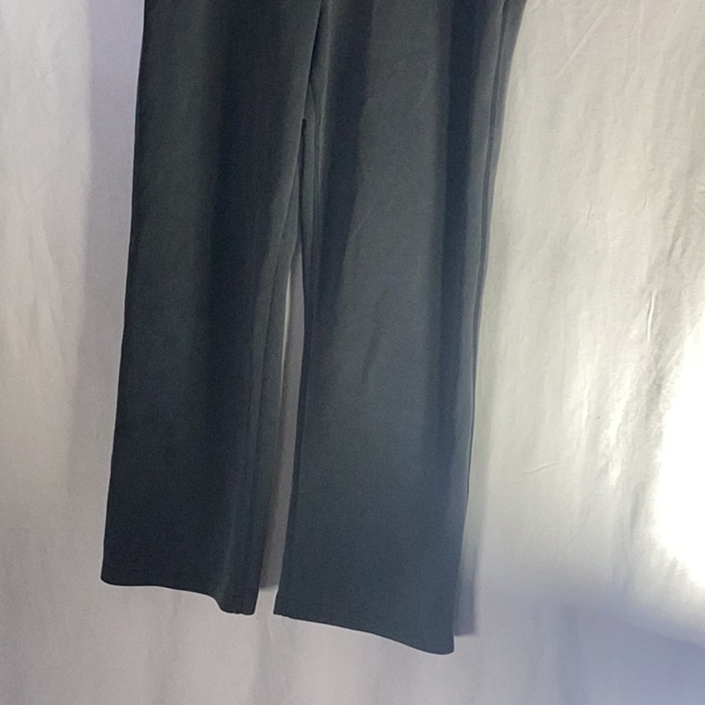 Lululemon pants - Picture 10 of 11